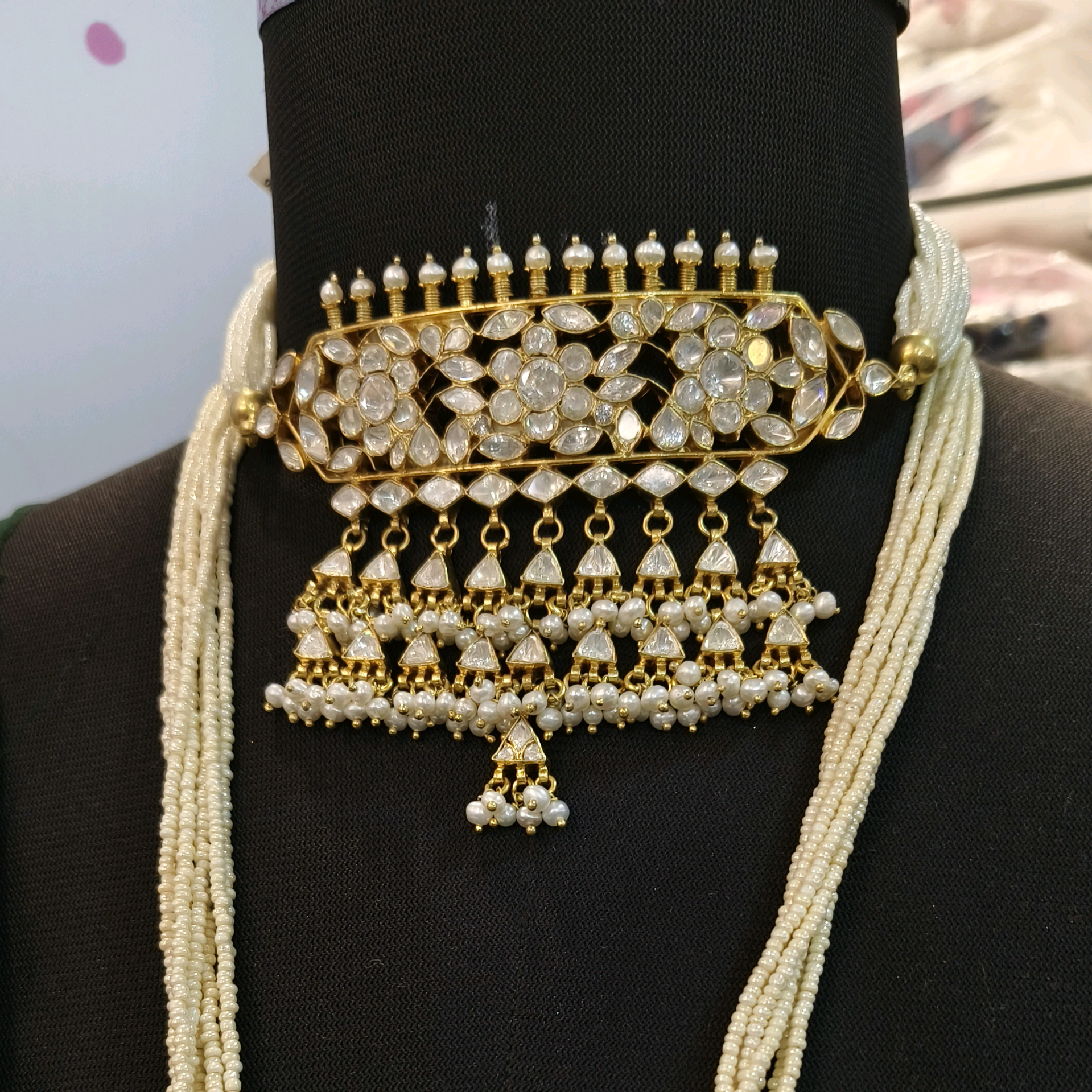 Nayaab Moissanite Choker Necklace